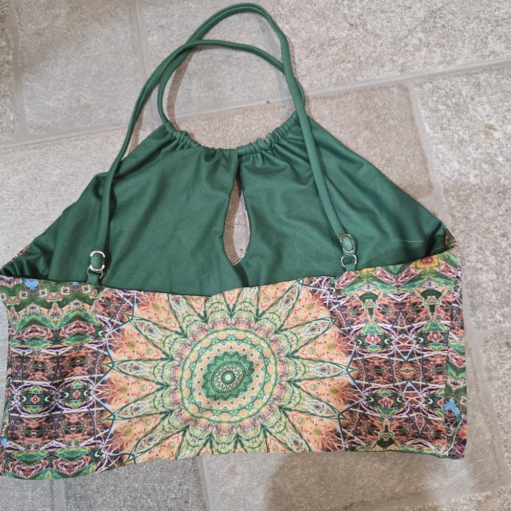 Wolven Green Multi Kaleidoscope Crop Halter Top - Picture 3 of 3